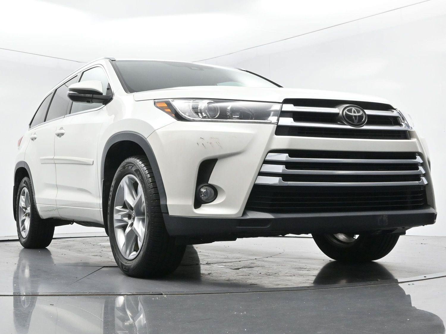 Used 2017 Toyota Highlander Limited w/ Protection Package #3 AWD/4WD image 54