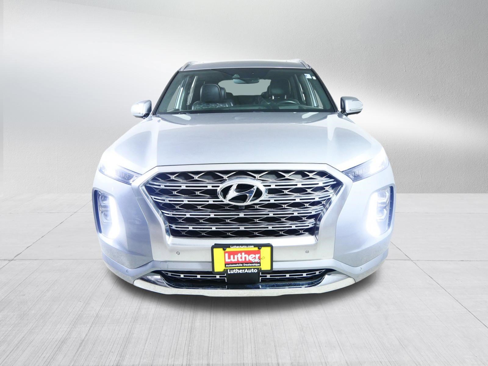 Used 2020 Hyundai Palisade Limited w/ Winter Weather Package AWD/4WD image 2