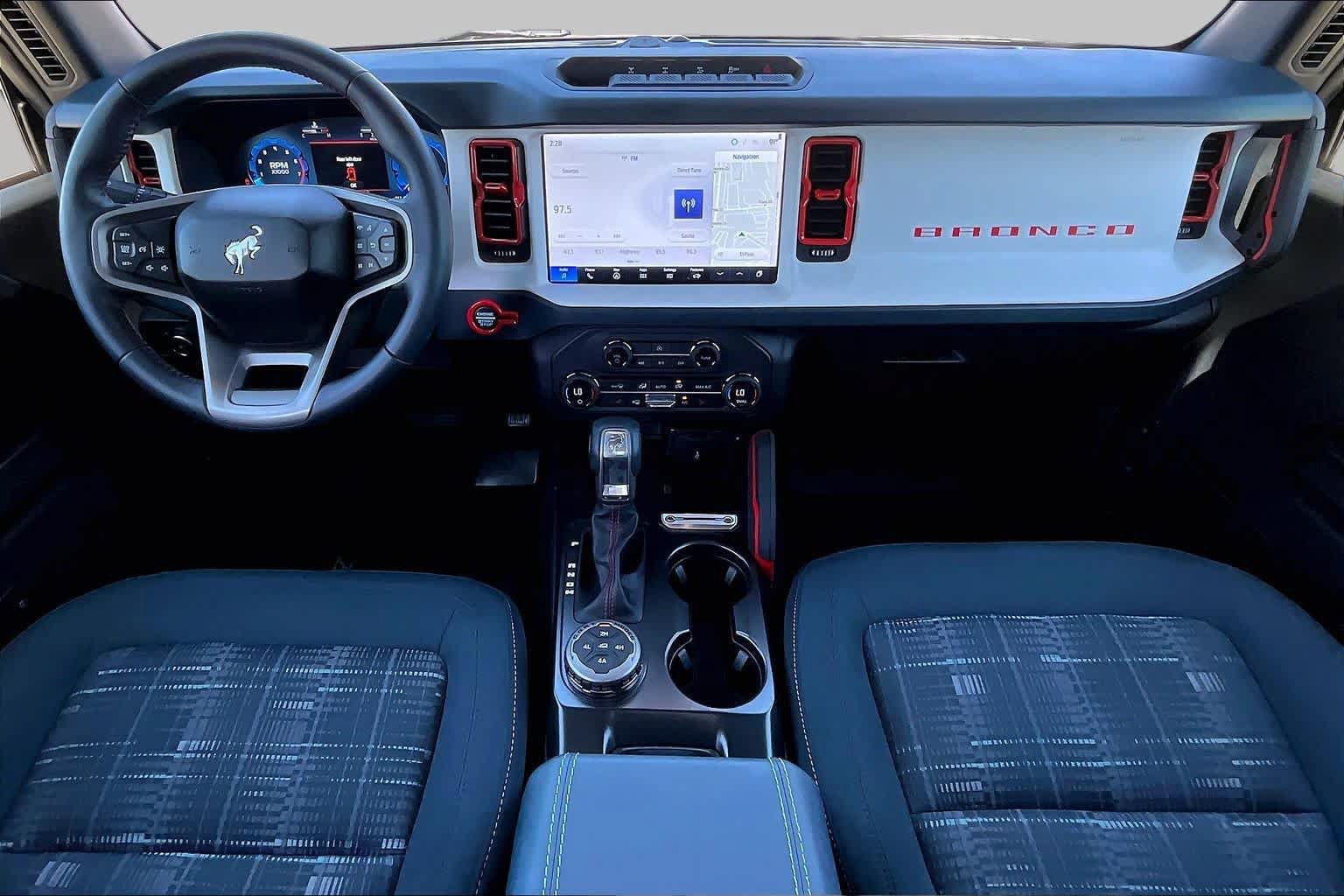 Used 2025 Ford Bronco Heritage Edition AWD/4WD image 15