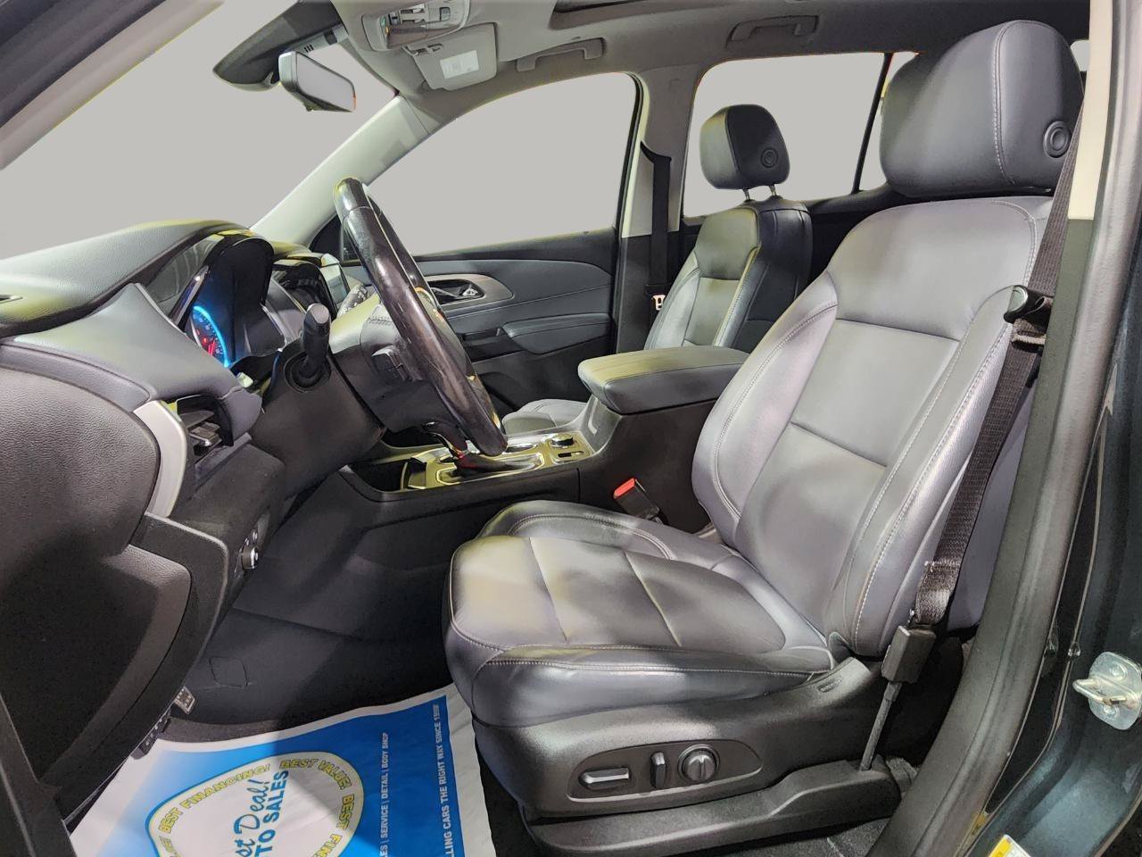 Used 2019 Chevrolet Traverse LT w/ LT Premium Package AWD/4WD image 15