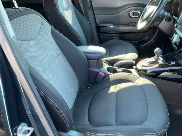 Used 2017 Kia Soul + w/ Audio Package FWD image 9