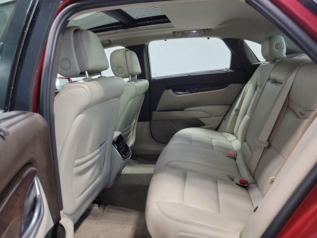 Used 2013 Cadillac XTS Premium image 24