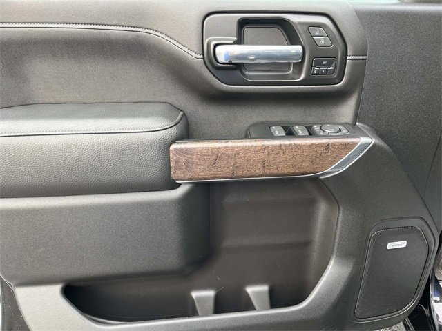 Used 2022 GMC Sierra 2500 Denali w/ Denali Black Diamond Edition image 24