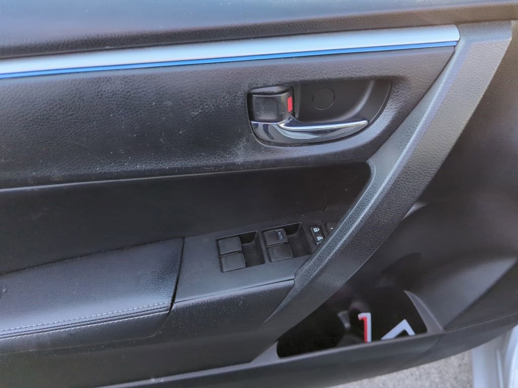 Used 2014 Toyota Corolla S image 8