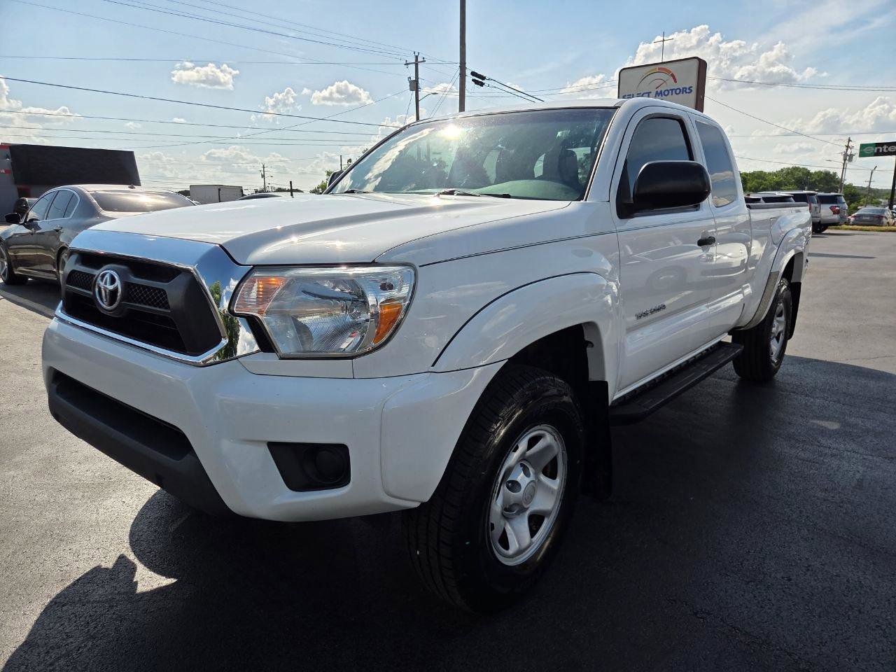Used 2012 Toyota Tacoma PreRunner w/ SR5 Pkg RWD image 2