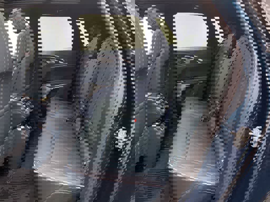 Certified 2025 Cadillac Lyriq Luxury w/ Nappa Leather Package image 17