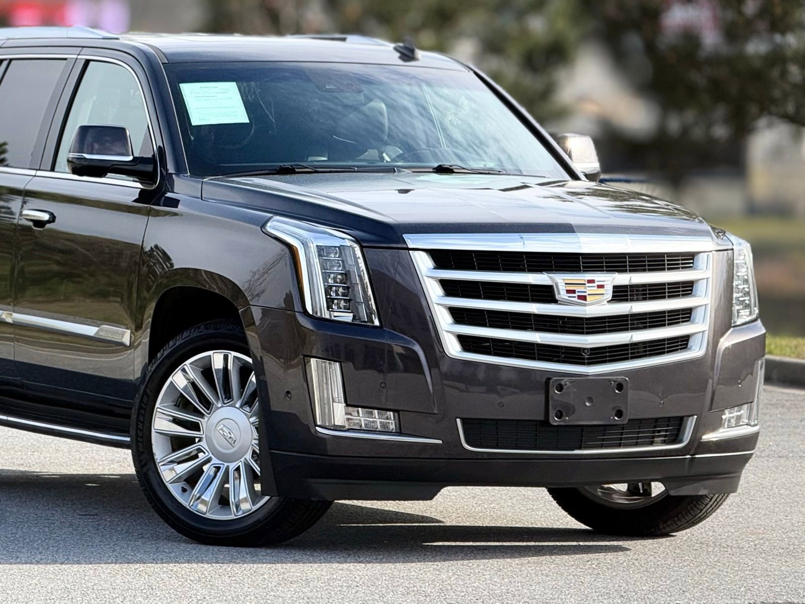 Used 2018 Cadillac Escalade Luxury image 48