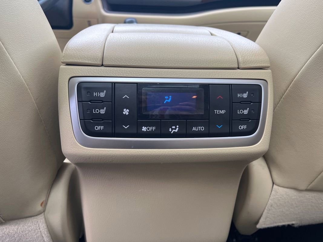 Used 2018 Toyota Highlander Limited Platinum AWD/4WD image 26