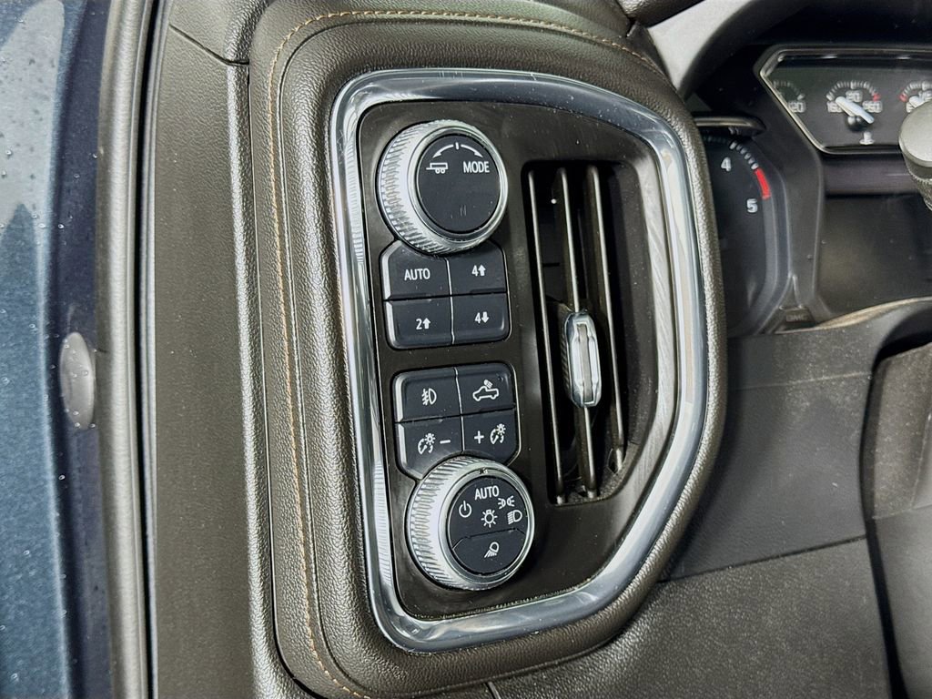 Used 2020 GMC Sierra 3500 AT4 w/ AT4 Preferred Package image 16