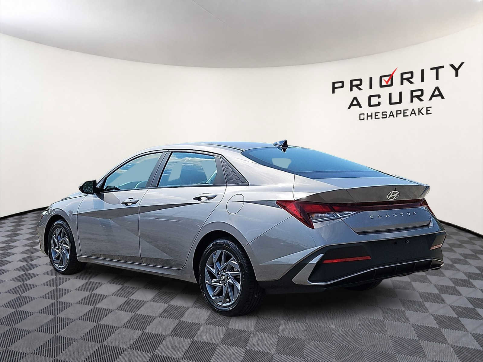 Used 2024 Hyundai Elantra SEL FWD image 6