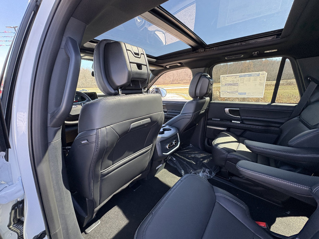 New 2026 Ford Expedition Platinum image 19