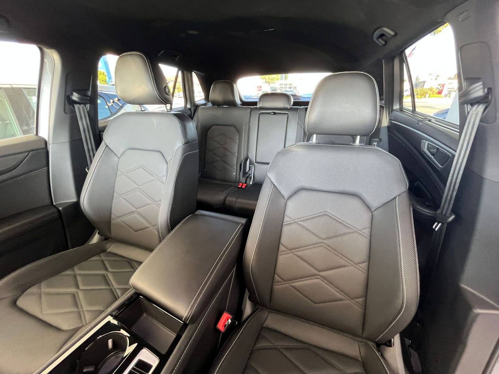 Used 2025 Volkswagen Atlas Cross Sport SE image 36