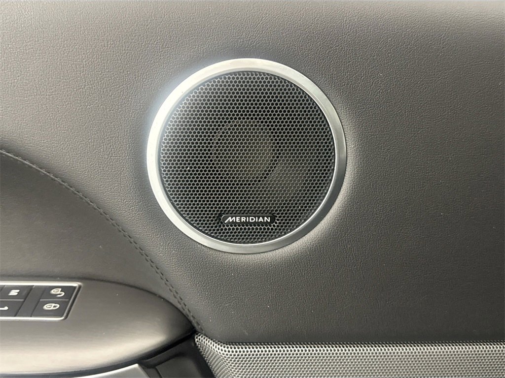 Used 2020 Land Rover Range Rover Sport SE image 19