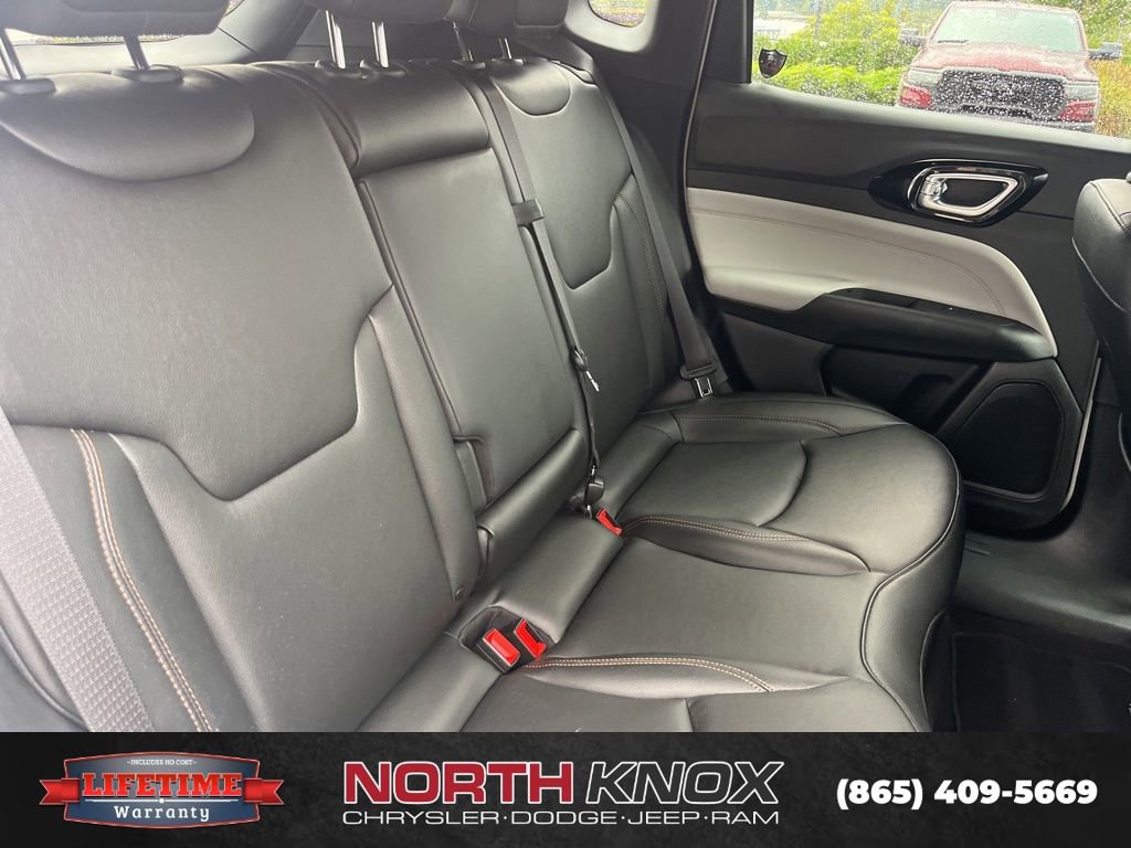 Used 2024 Jeep Compass Limited image 22