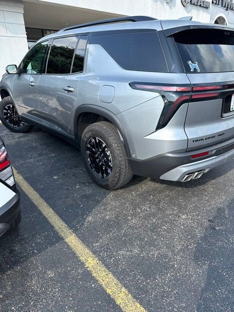 Used 2024 Chevrolet Traverse Z71 w/ Enhanced Driving Package AWD/4WD image 4