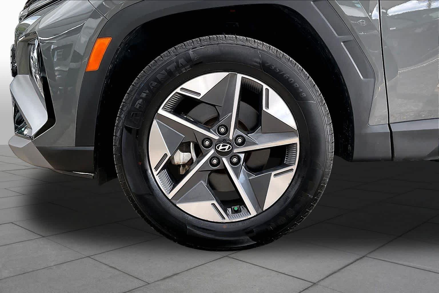 Certified 2025 Hyundai Tucson SEL AWD/4WD image 11