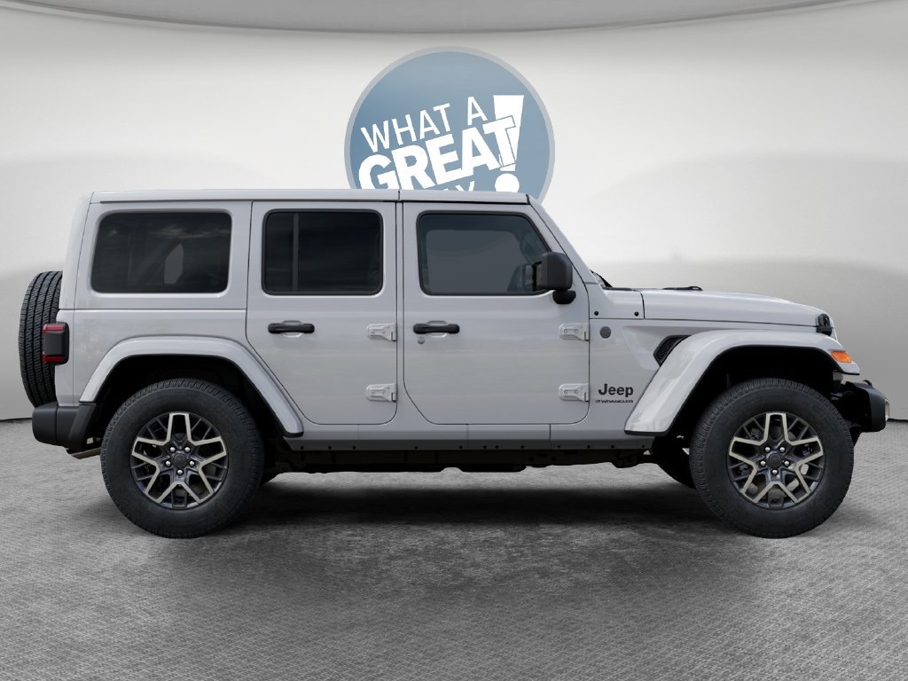New 2026 Jeep Wrangler Unlimited Sahara w/ Safety Group AWD/4WD image 21