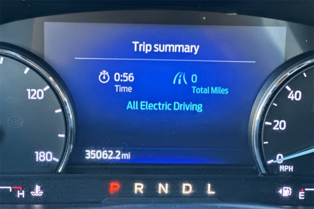 Used 2022 Ford Escape SE image 30