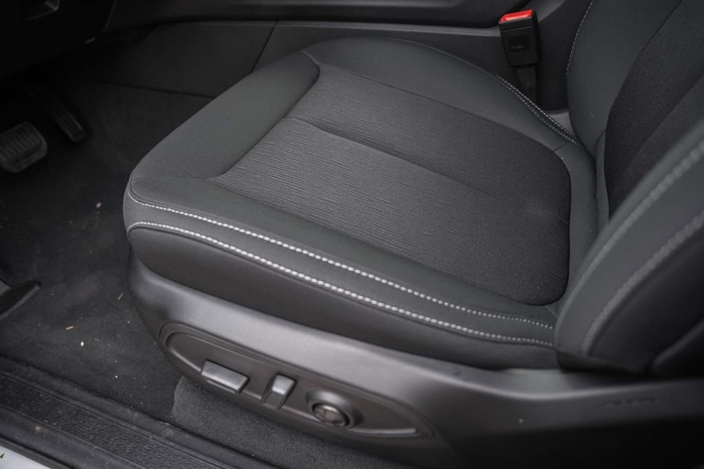 New 2025 Jeep Grand Cherokee Laredo X w/ Luxury Tech Group I image 28