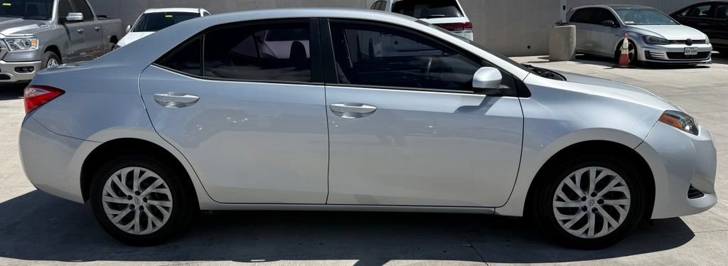Used 2017 Toyota Corolla LE FWD image 5