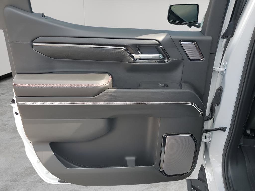 Used 2025 GMC Sierra 1500 AT4X image 17