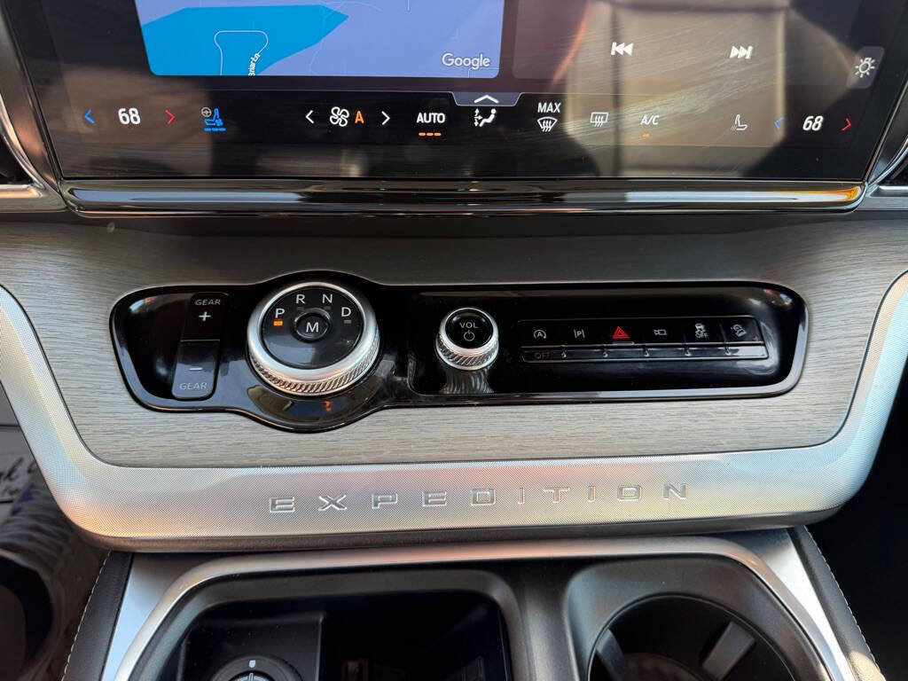 Used 2025 Ford Expedition Max Platinum AWD/4WD image 28