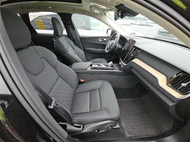 Used 2026 Volvo XC60 B5 Plus AWD/4WD image 10