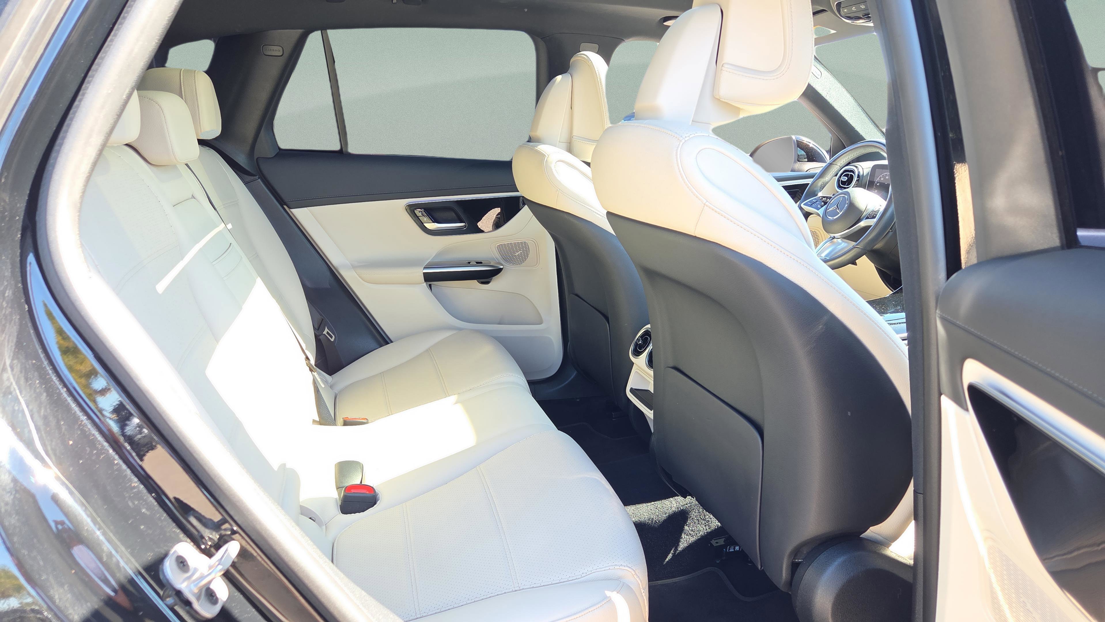 Used 2024 Mercedes-Benz GLC 300 GLC 300 4MATIC image 19