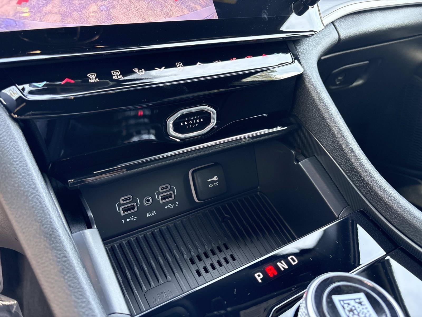 New 2027 Jeep Grand Cherokee Altitude RWD image 23