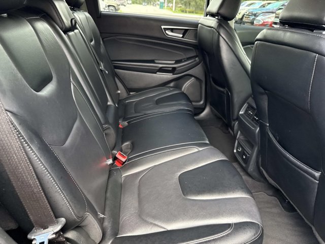 Used 2022 Ford Edge Titanium AWD/4WD image 19