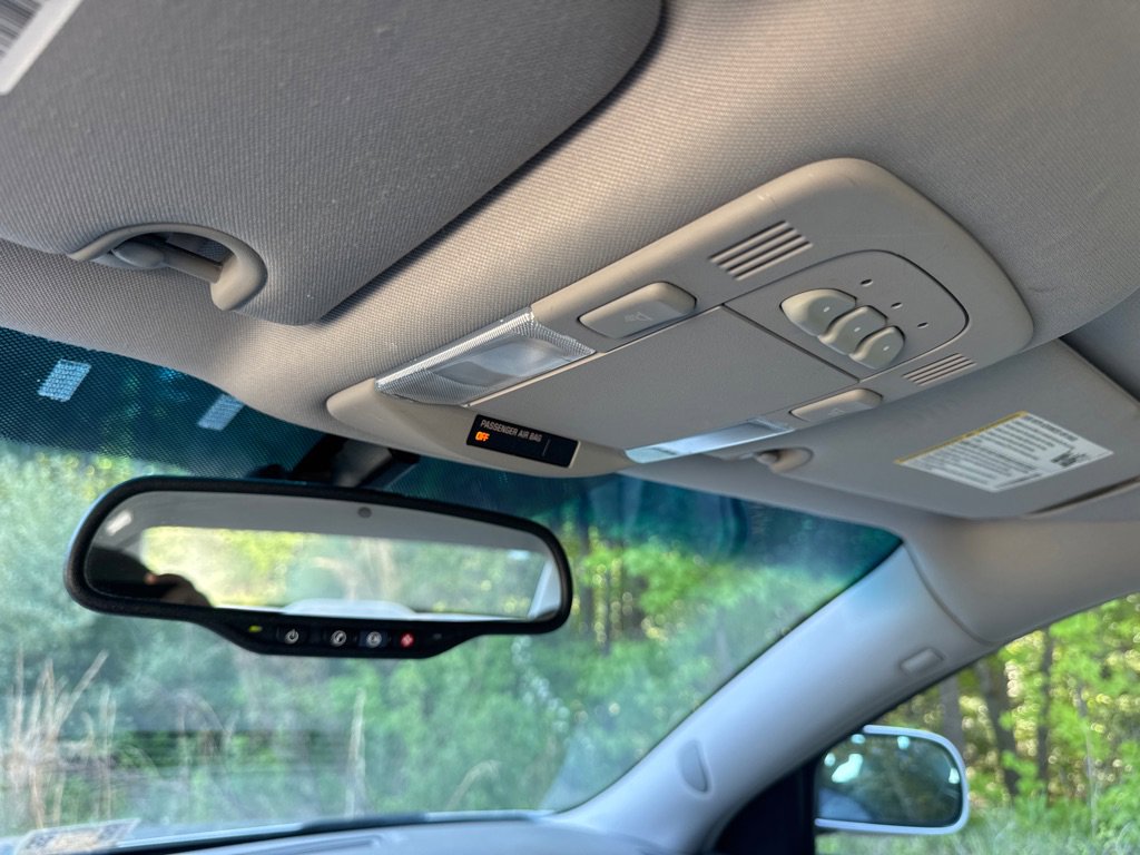 Used 2009 Buick Lucerne CXL FWD image 16