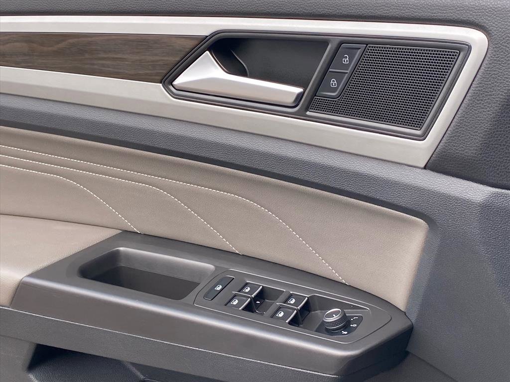 Certified 2022 Volkswagen Atlas SE image 18