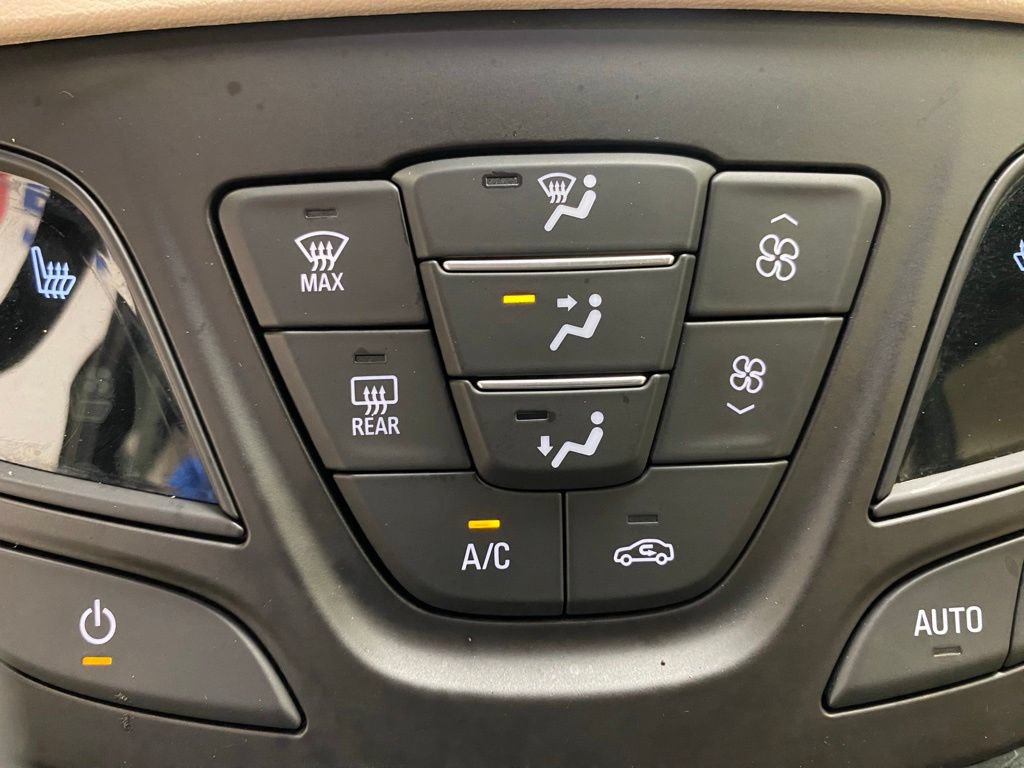 Used 2017 Buick Envision Premium AWD/4WD image 26