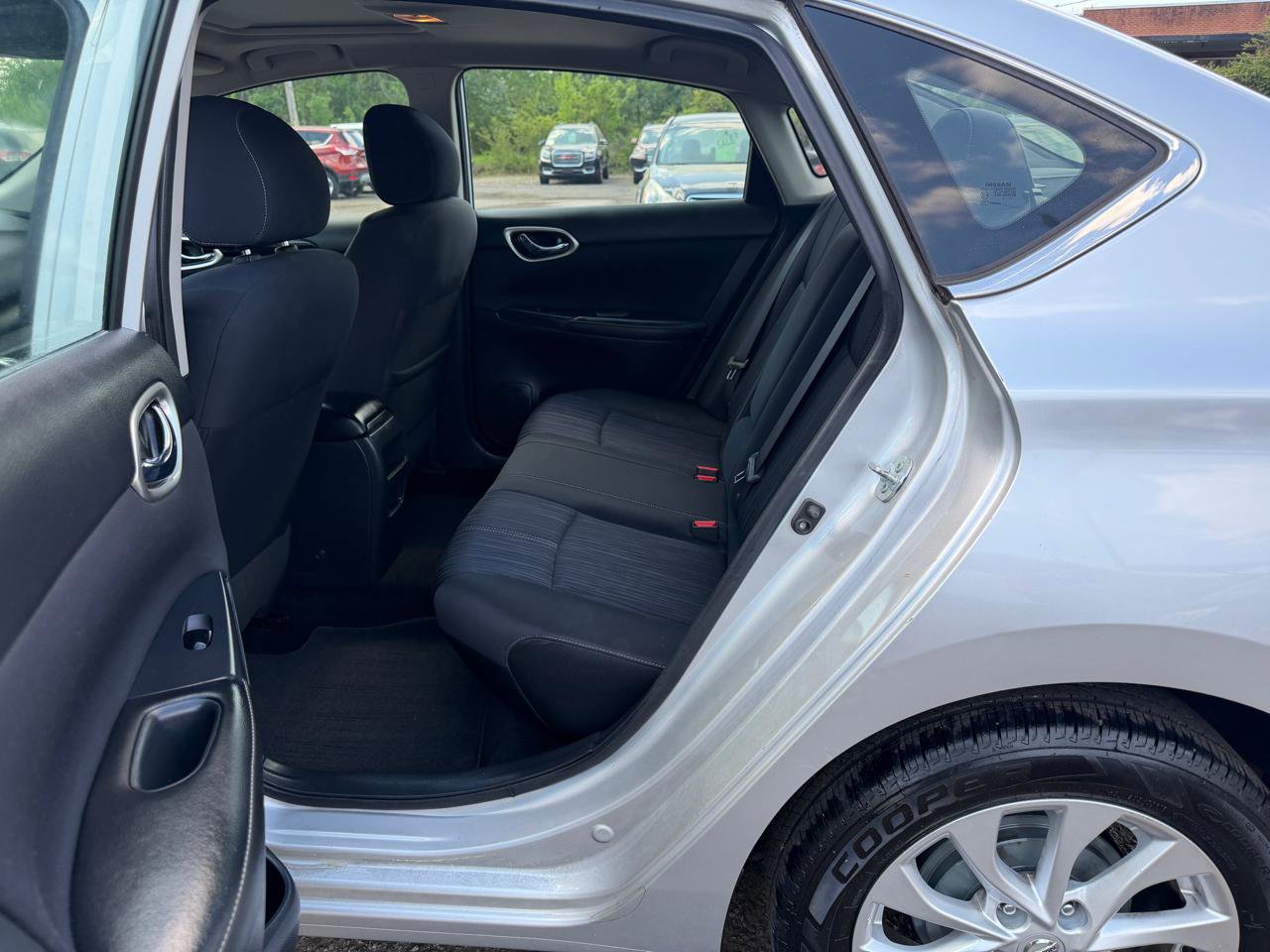 Used 2016 Nissan Sentra SV w/ Style Package image 15