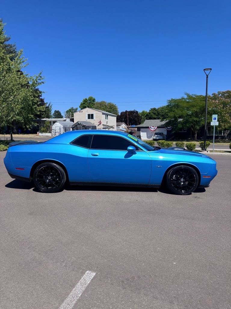 Used 2015 Dodge Challenger R/T Plus RWD image 4
