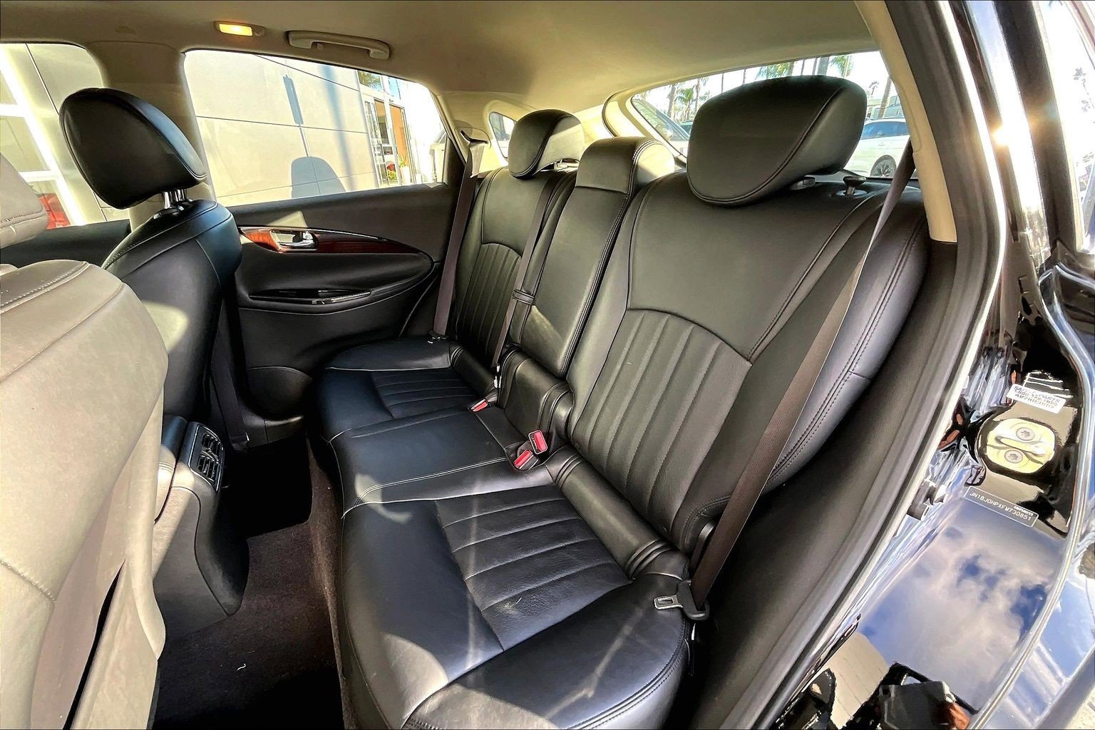 Used 2015 INFINITI QX50 Journey w/ Premium Package image 25