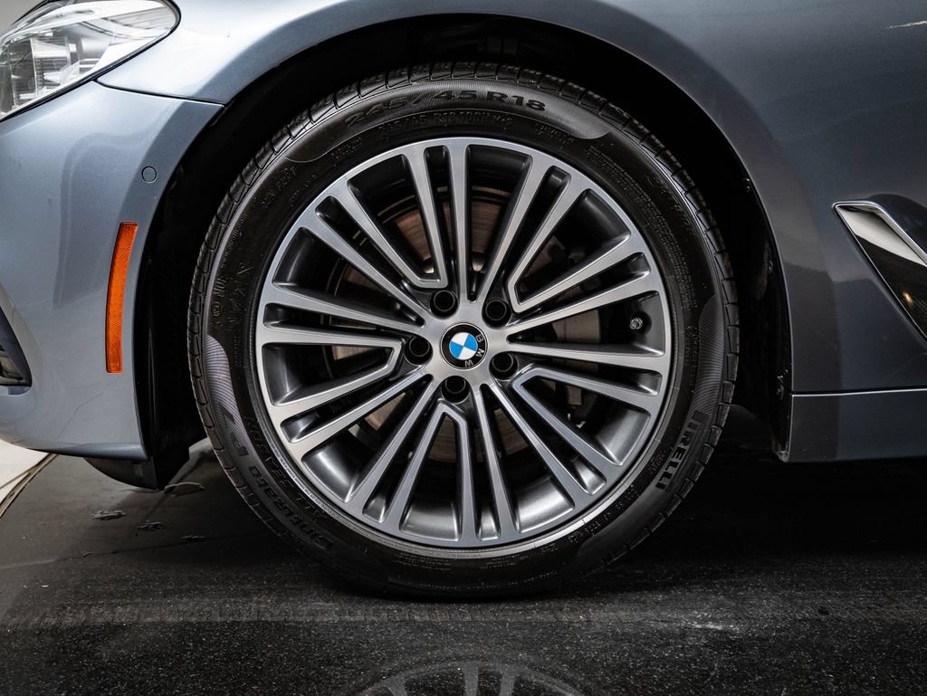 Used 2019 BMW 540i xDrive w/ Executive Package AWD/4WD image 13