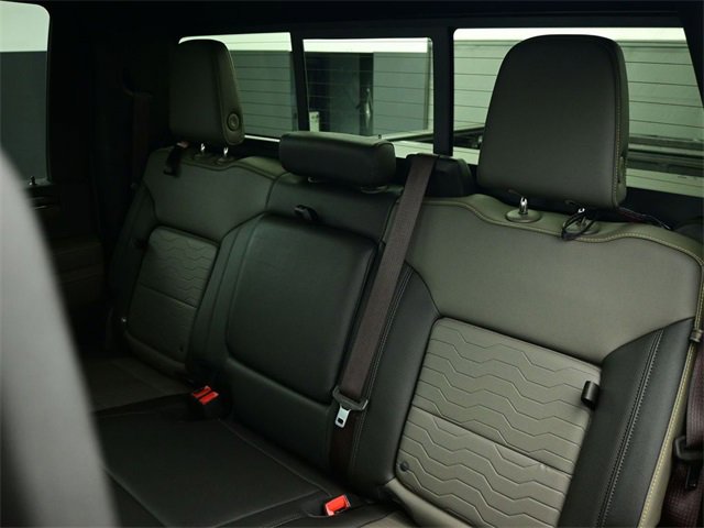 Used 2024 Chevrolet Silverado 2500 ZR2 w/ Technology Package image 28