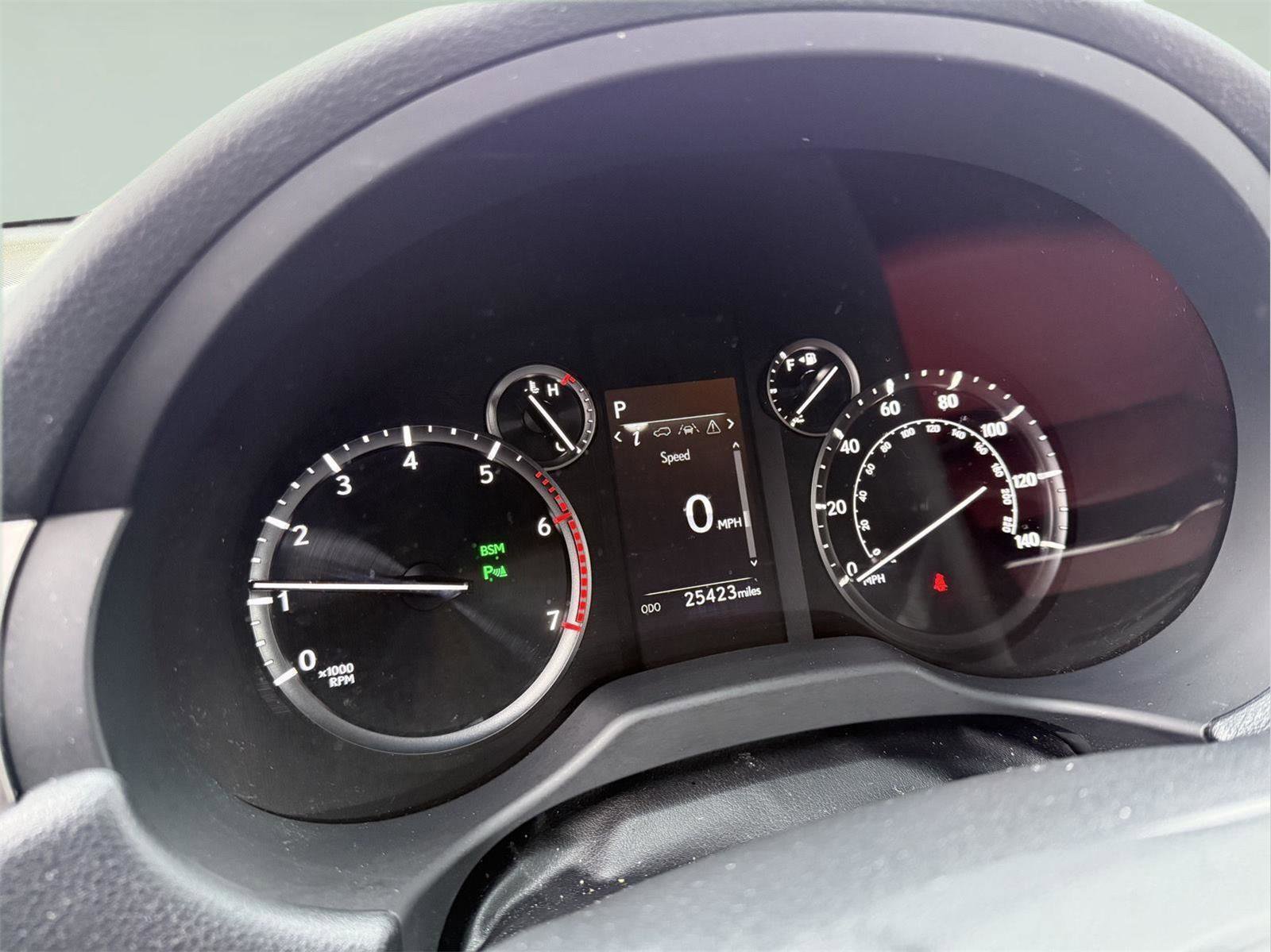 Used 2023 Lexus GX 460 Premium w/ Premium Plus Package image 17