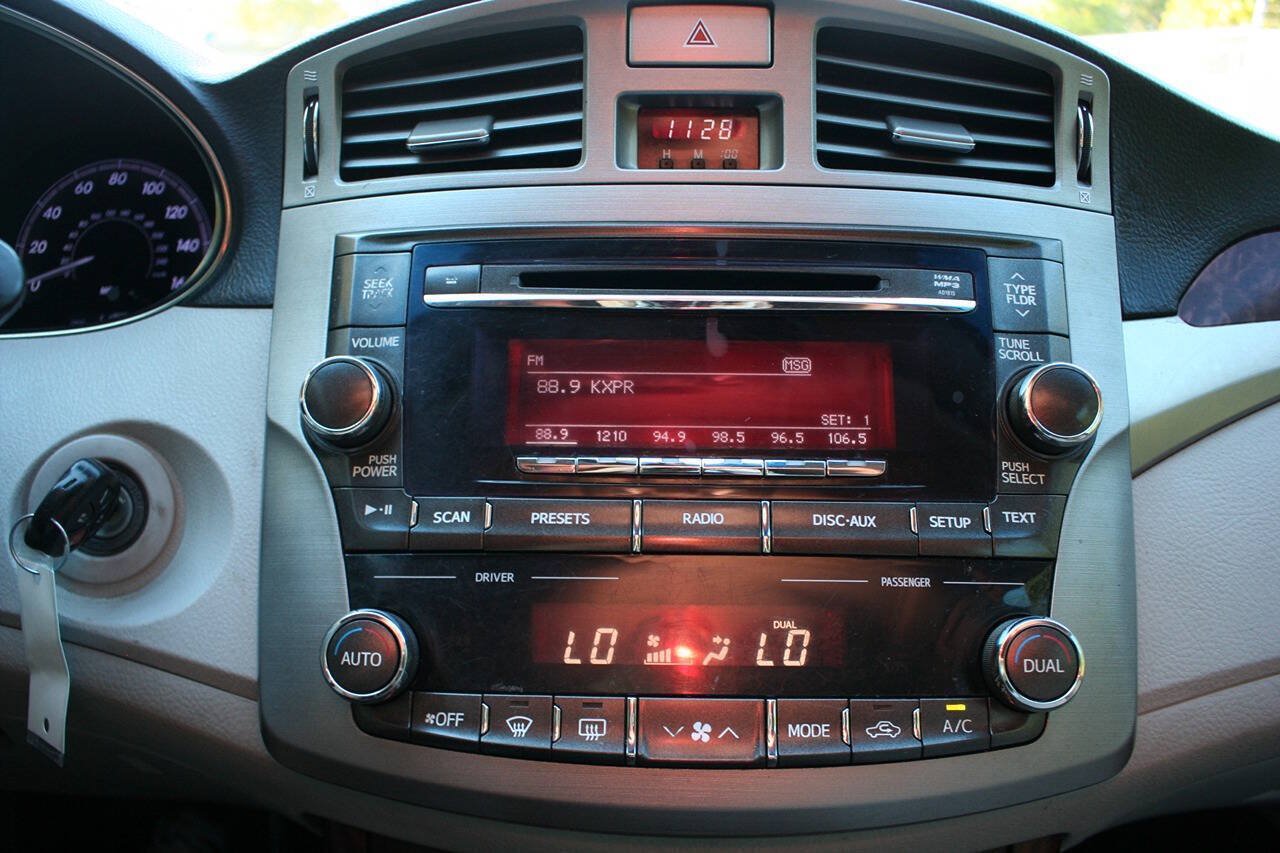 Used 2011 Toyota Avalon FWD image 19