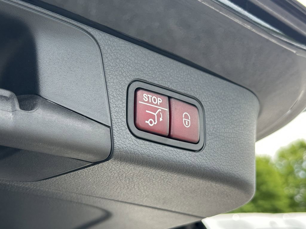 Certified 2025 Mercedes-Benz GLB 250 image 22