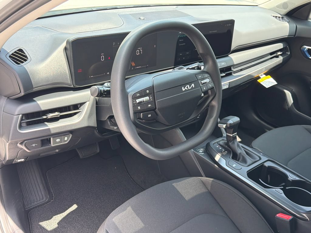 New 2026 Kia K4 FWD image 18