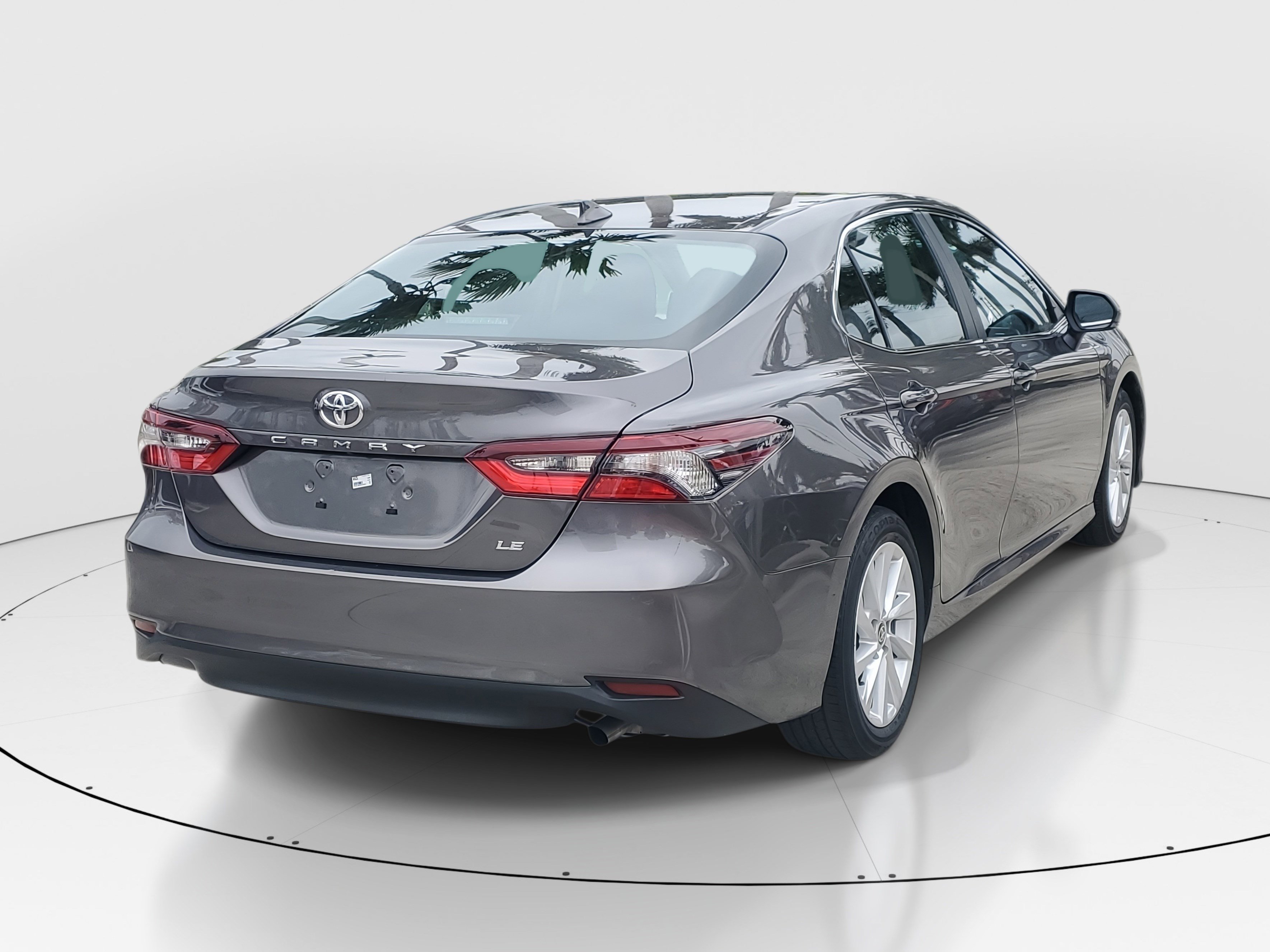 Used 2024 Toyota Camry LE w/ Convenience Package image 3