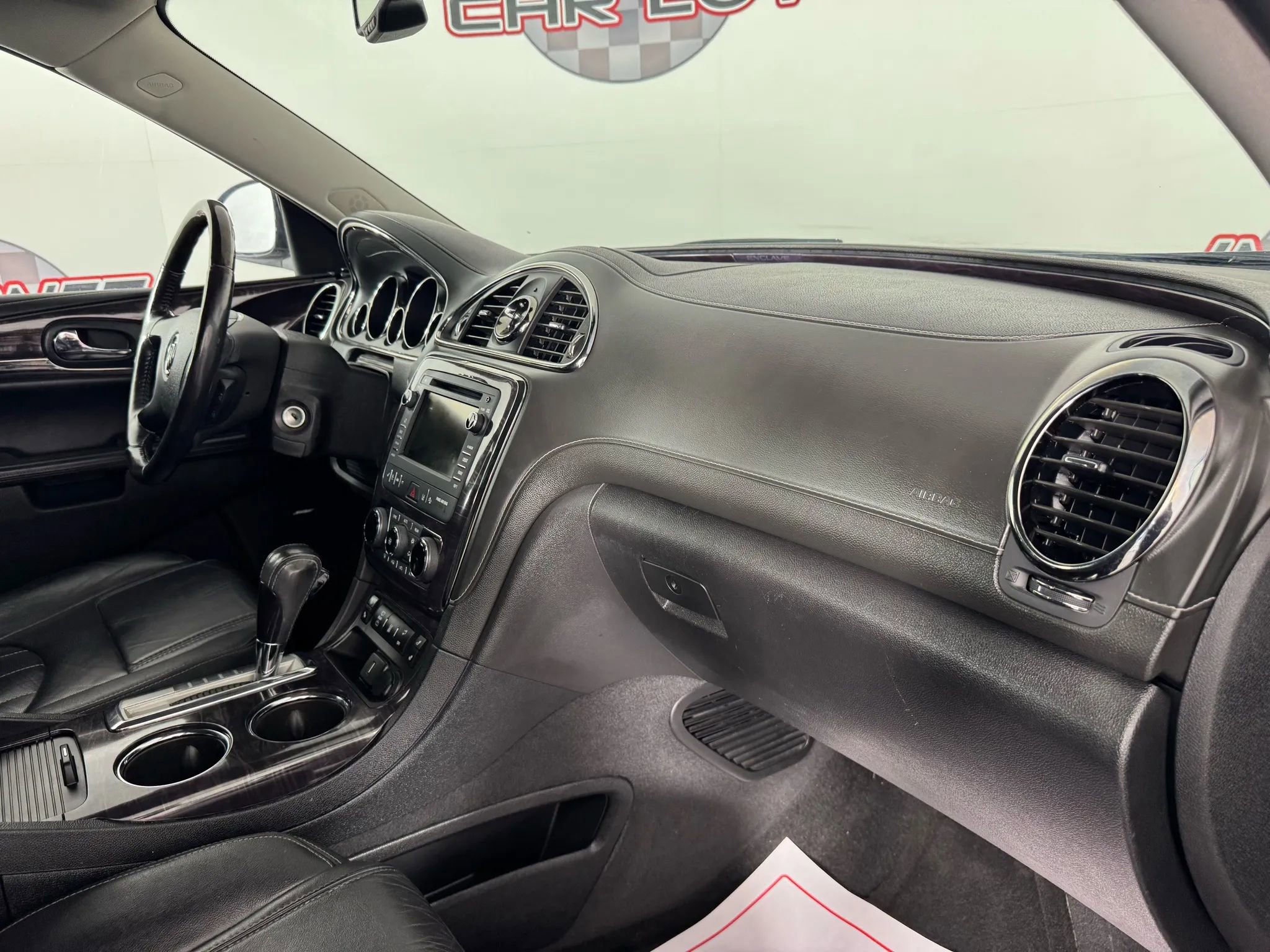 Used 2017 Buick Enclave Leather FWD image 12
