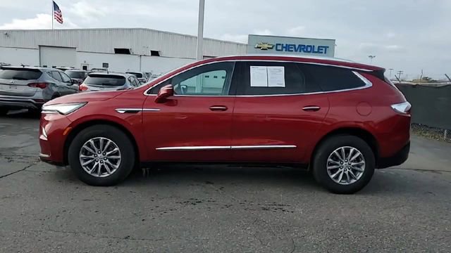 Used 2024 Buick Enclave Premium image 5