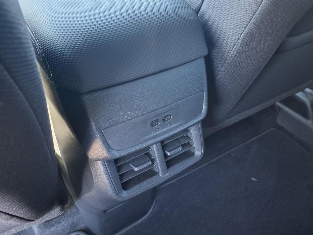 Used 2026 Chevrolet Equinox LT FWD image 25