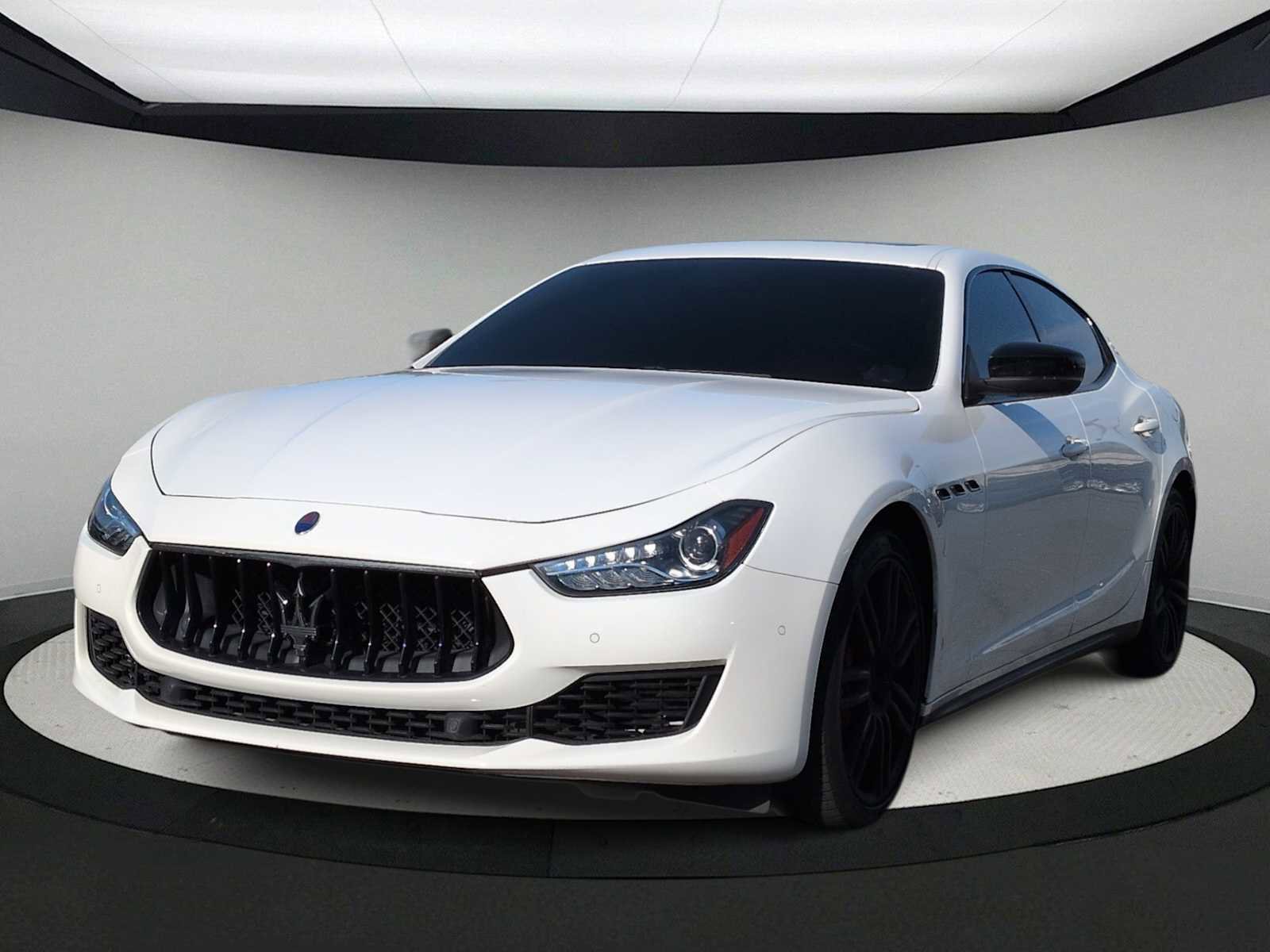 Used 2021 Maserati Ghibli S Q4 AWD/4WD image 4