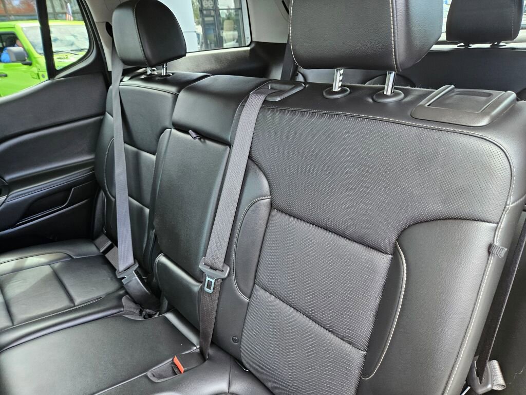 Used 2021 GMC Acadia SLT image 18