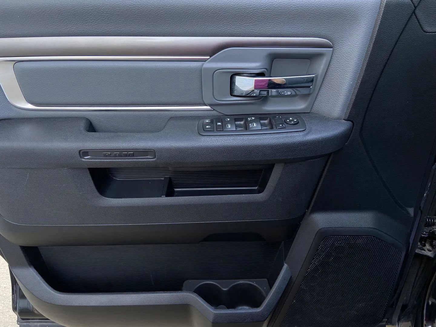 Used 2023 RAM 1500 Classic SLT w/ Trailer & Traction Group image 10