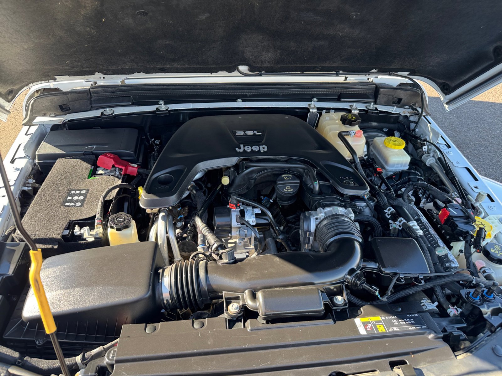 Used 2020 Jeep Wrangler Unlimited Sahara image 30